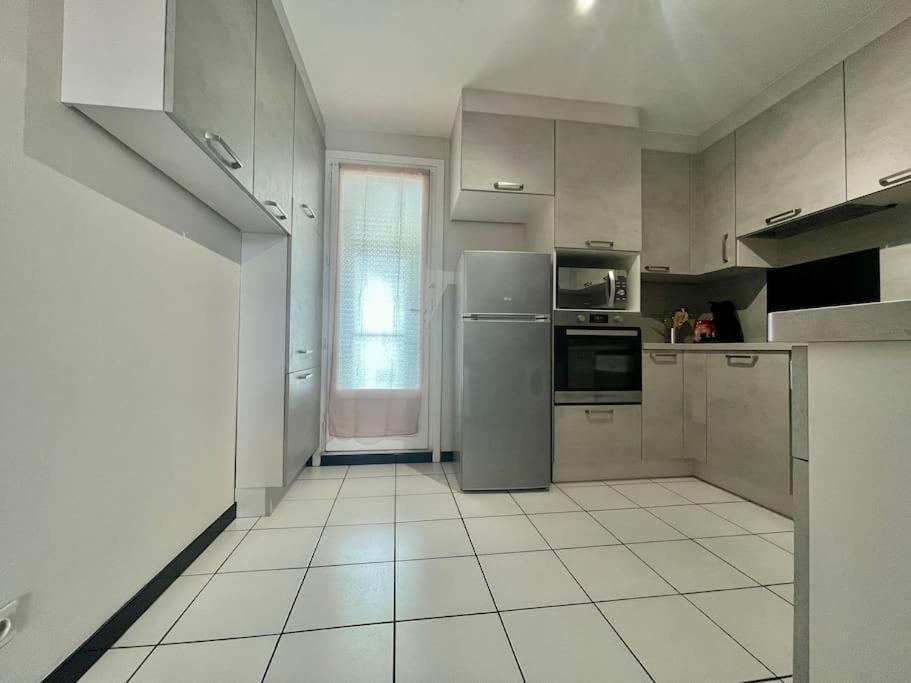 Duplex 70M2 - Vue Cite Medievale - Parking Gratuit Carcassonne Exterior foto